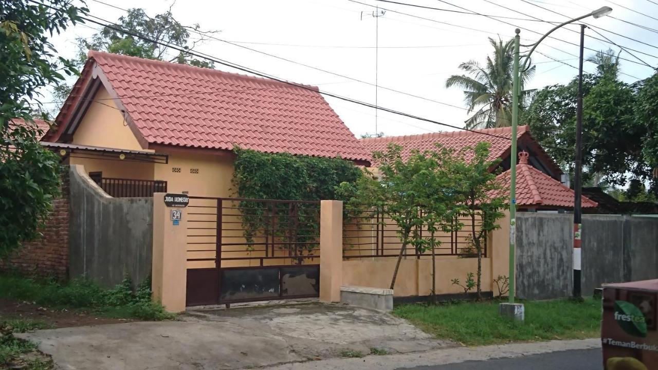 Juda Homestay บันยูวังงี ภายนอก รูปภาพ