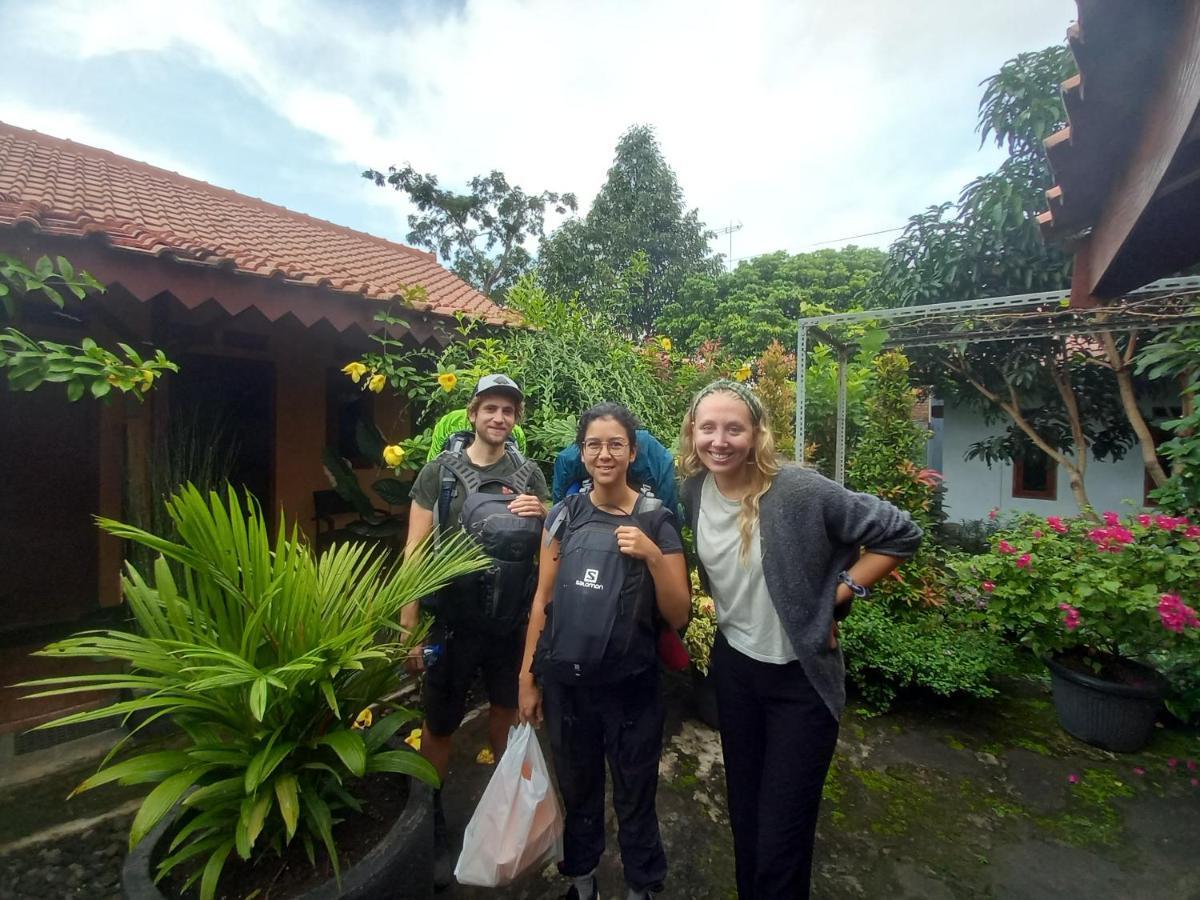 Juda Homestay บันยูวังงี ภายนอก รูปภาพ